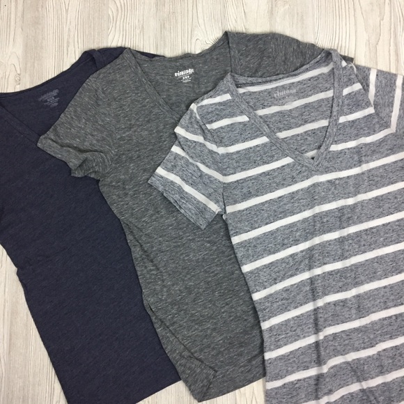 Old Navy Tops - Lot of 3 Old Navy V-Neck Tees Old Navy Tops - Lot of 3 Old Navy V-Neck Tees